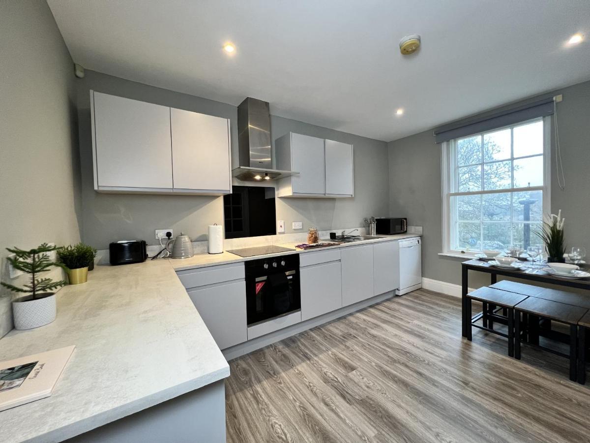 Luxurious Harrogate Penthouse With Free Parking Apartment Екстериор снимка